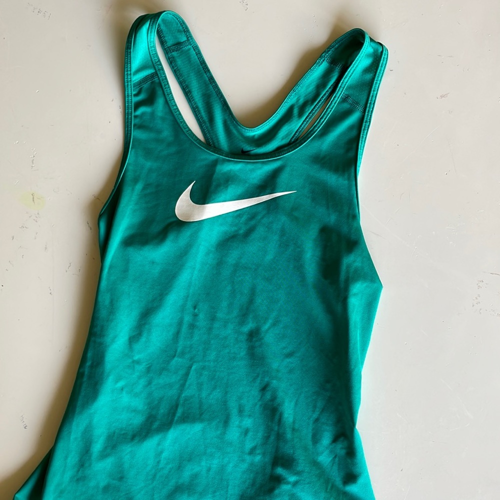 Nike dry fit workout top